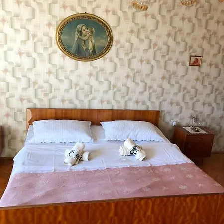 Center Antique Novi Vinodolski